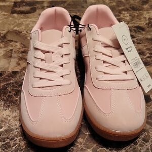 Elegant Pink Women's Sneakers